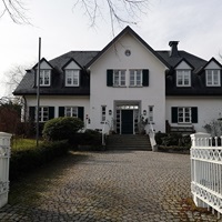 AT Glas- und Gebäudereinigung